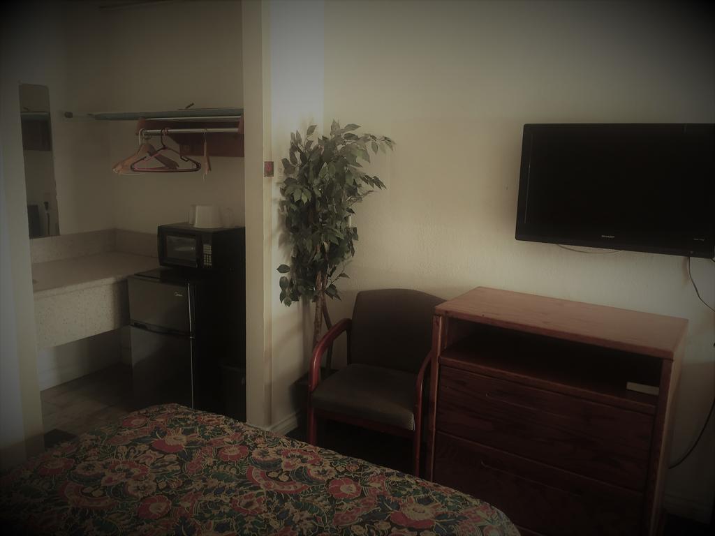 Budget Inn Riverside Ngoại thất bức ảnh